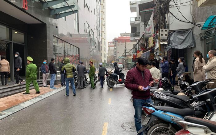 Bàng hoàng phát hiện người phụ nữ rơi từ tầng 20 xuống đất tử vong