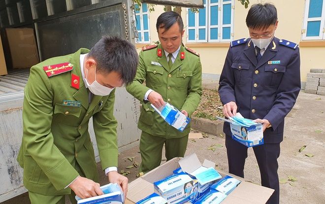 Người phụ nữ 'tuồn' 62.000 khẩu trang lậu sang Trung Quốc giữa dịch virus corona