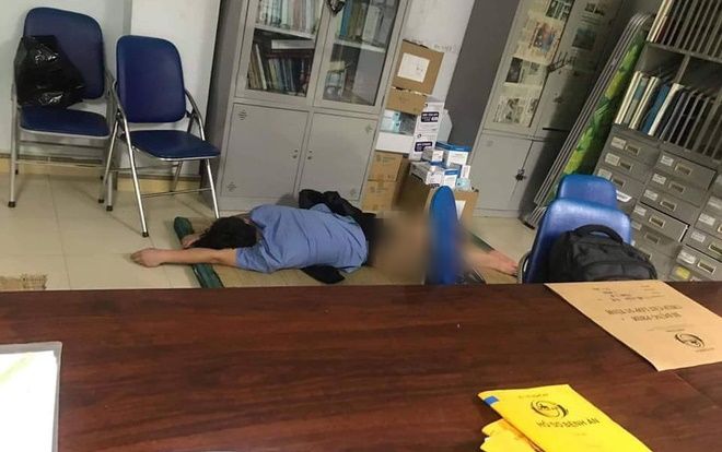 Vụ 'nam bác sĩ ôm nữ sinh viên ngủ trong ca trực': Hành động diễn ra trong vô thức