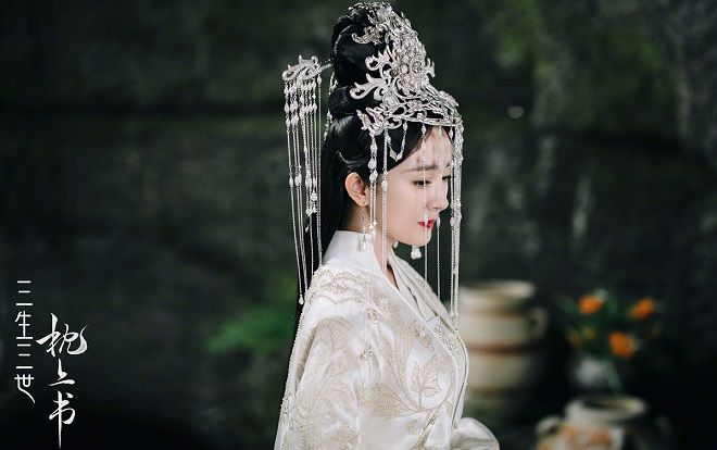 Dương Mịch xuất hiện, lấn át hoàn toàn Địch Lệ Nhiệt Ba trong ‘Chẩm thượng thư’