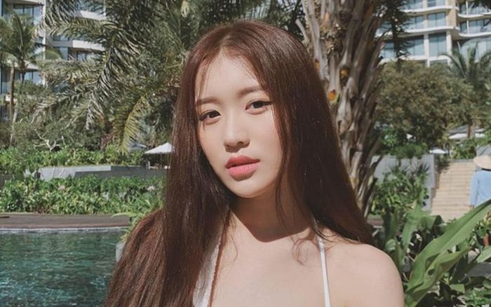 Han Sara tiếp tục khiến các fan thích thú khi cover vũ đạo Kpop, lần này là bản Hit của TWICE