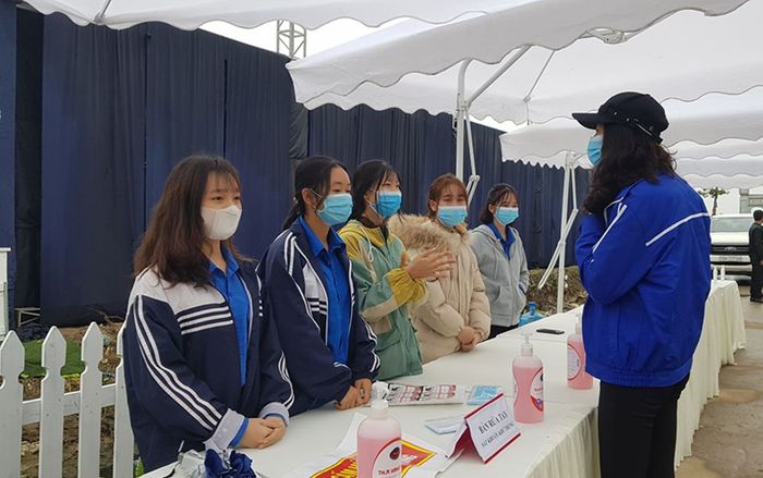 Chu đáo như đám cưới nhà Duy Mạnh: Phòng virus corona là trên hết, vui 'thả ga' tính sau