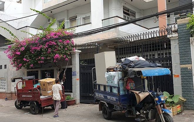 TP.HCM: Thang máy nhà trọ đứt cáp rơi tự do khiến 1 người chết, 2 cha con bị thương nặng