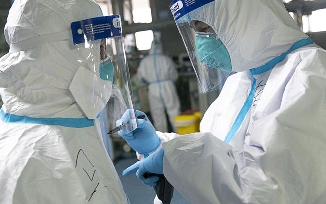 9 người trong một gia đình nhiễm virus corona sau bữa lẩu