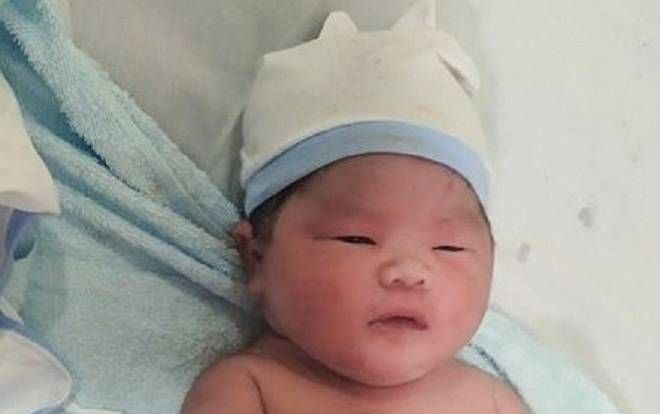 Một sản phụ ở Khánh Hòa sinh hạ bé trai nặng 6,5 kg thành công