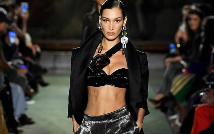 Loạt thiết kế xuyên thấu hở bạo, cut -out đầy thu hút phủ sóng New York Fashion Week 2020