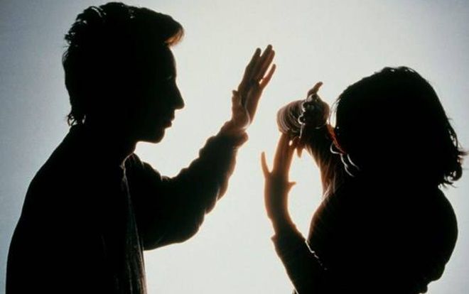 Khởi tố đối tượng cầm chày gỗ đánh chết vợ ngày mùng 4 Tết