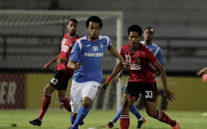 Quảng Ninh thua đậm đội bóng Indonesia vì thẻ đỏ tranh cãi