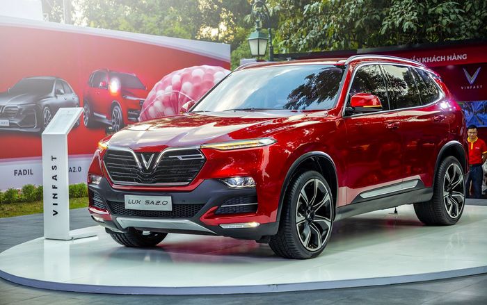 VinFast tăng giá đồng loạt Lux và Fadil, đẩy giá xe lên sát 2 tỷ đồng