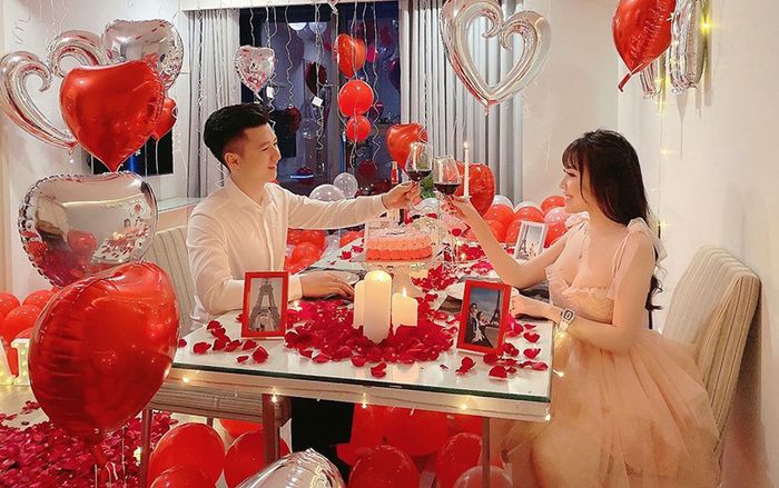 Giảng viên Âu Hà My được chồng hotboy dành tặng điều bất ngờ nhân dịp Valentine