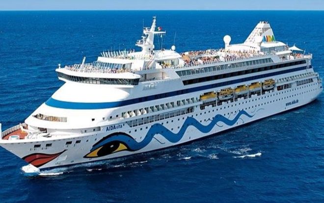 Quảng Ninh từ chối siêu du thuyền chở hơn 1000 khách