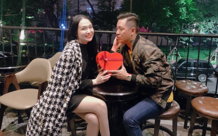 Hương Baby thổ lộ tình yêu với Tuấn Hưng sau 6 năm kết hôn