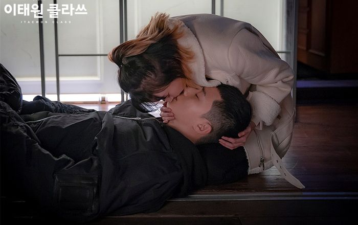 Phim của Park Seo Joon đạt kỷ lục mới, vươn lên vị trí thứ 3 trong top những bộ phim có rating cao nhất của đài jTBC