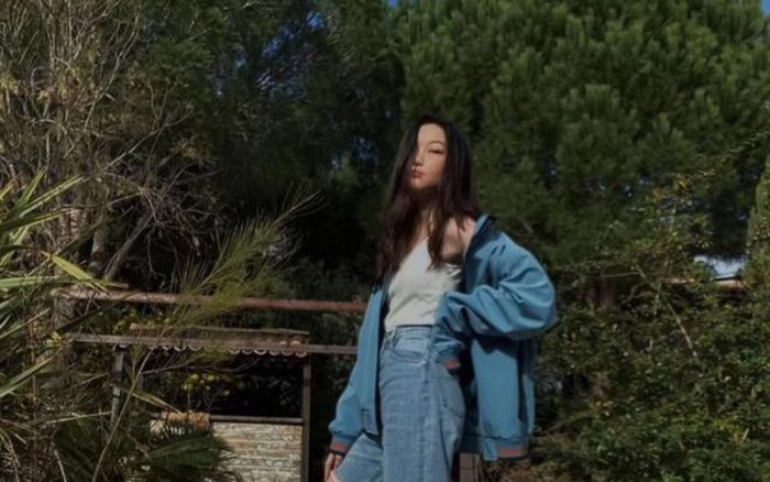 Lý Yên - Con gái Vương Phi tiếp tục gây ấn tượng với nhan sắc ngày càng trưởng thành xinh đẹp