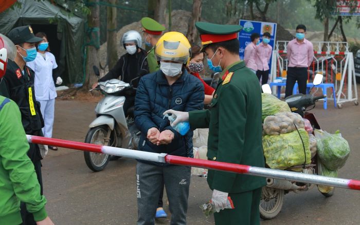 Tâm sự của gia đình từ ‘tâm dịch’ virus corona ở Vĩnh Phúc trở về Nam Định bị cách ly, không dám tiếp xúc với người dân