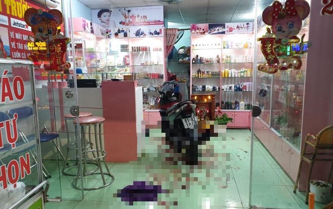 Chủ đại lý bán vé máy bay bị chồng cũ chém nhiều nhát gục tại chỗ ở nơi làm việc