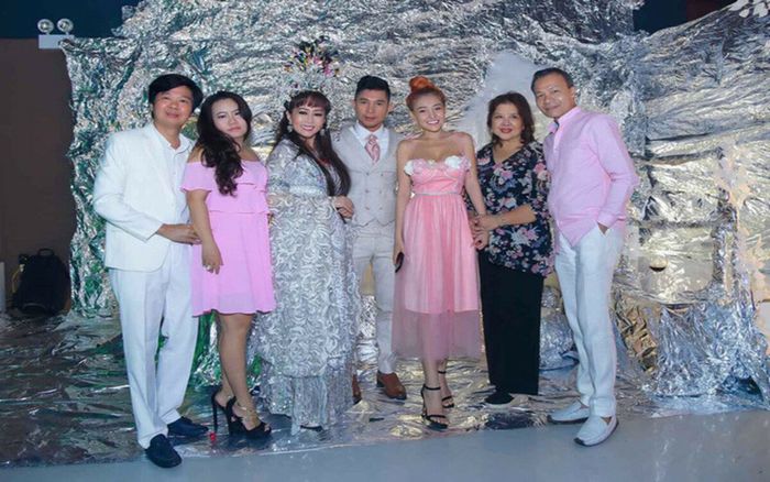 Lộ loạt ảnh Lương Bằng Quang - Ngân 98 bí mật tổ chức đám cưới, dân mạng đặt câu hỏi: Cưới thật hay chỉ là chiêu trò?