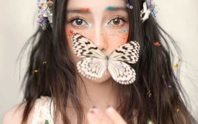 Angela Baby hoá 'tiên nữ Tinker Bell' trên bìa tạp chí mới