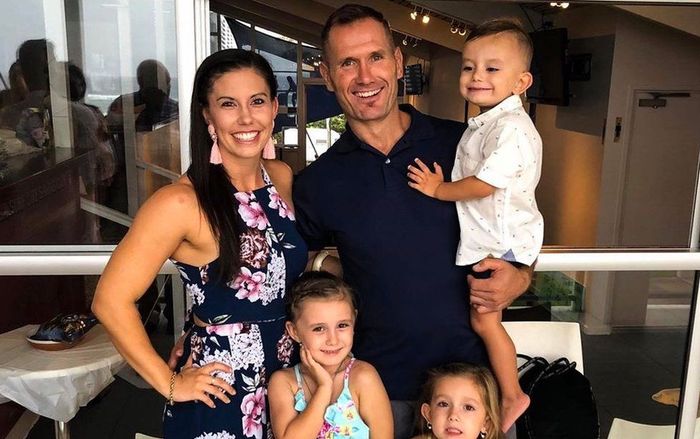 Sốc: Cựu sao bóng bầu dục tự sát sau khi thiêu chết vợ và ba con