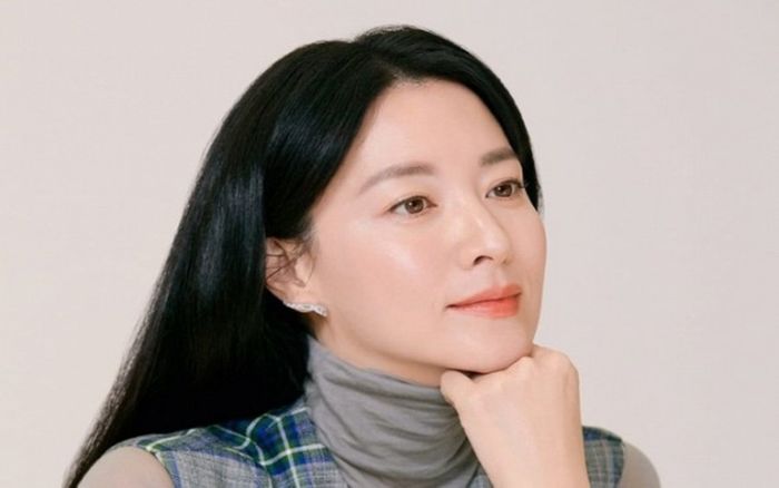 Lee Young Ae ủng hộ 50 triệu won để hỗ trợ chống dịch Covid 19