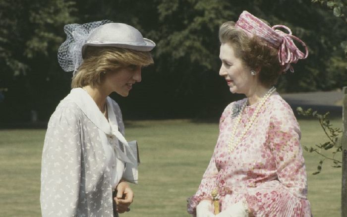 Mối quan hệ đầy sóng gió giữa Công nương Diana và mẹ kế lần đầu được phơi bày