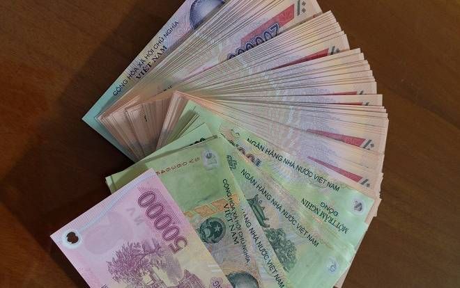 Nam thanh niên cạy tủ trộm tiền của mẹ người yêu, đem vào rừng cất giấu