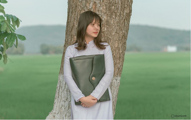 Ngất ngây trước vẻ đẹp đậm chất cổ xưa của nữ sinh An Giang trong bộ ảnh áo dài trắng