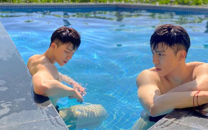 Erik bỗng dưng nổi hứng khoe body bên hồ, fan đồng loạt đòi 'bơi vào tim anh'