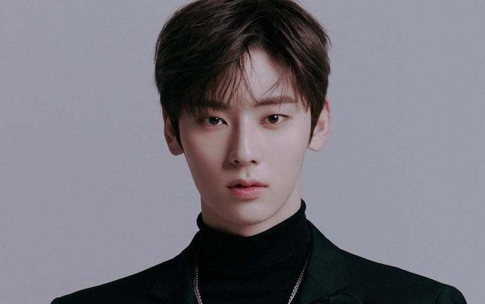 Pledis Ent phủ nhận tin đồn Minhyun (Nu'est) bị nhiễm virus Corona!
