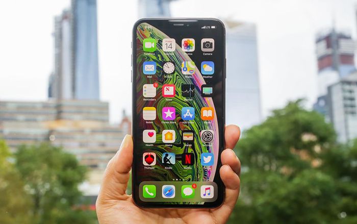 iPhone Xs giá dưới 12 triệu gây sốt tại Việt Nam