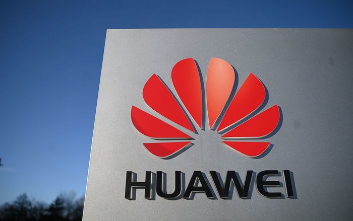 Giữa tâm dịch virus corona, Huawei rót trăm triệu USD mở nhà máy ở Pháp