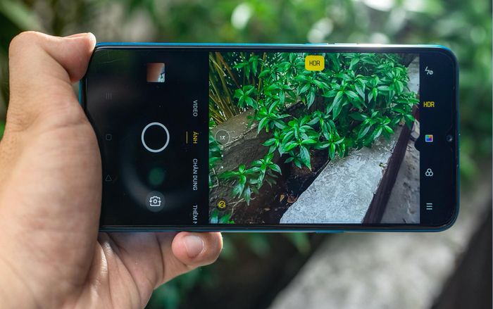 5 lý do khiến Realme C3 'hút hồn' giới trẻ