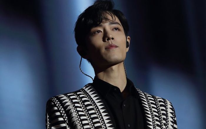 Dân mạng Trung nổi giận khi giáo viên ép học sinh đăng bài cổ vũ cho Tiêu Chiến