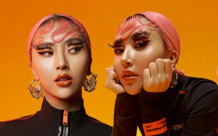 Gắn lông mi giả xưa rồi, Quỳnh Anh Shyn gắn hẳn lên chân mày đầy táo bạo