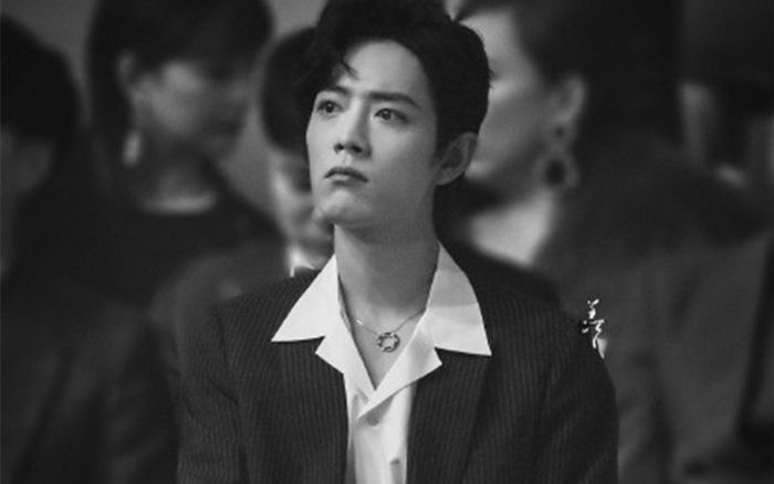 Dở khóc dở cười: Dân mạng quốc tế tưởng niệm Tiêu Chiến vì tưởng anh là người đồng tính, đã qua đời do virus corona