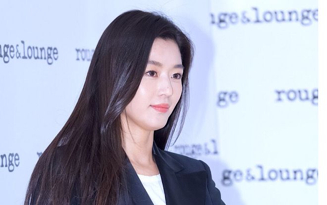 Chỉ giảm 10% giá thuê nhà trong khi Bi Rain giảm 50%, Jeon Ji Hyun bị Knet ném đá không thương tiếc