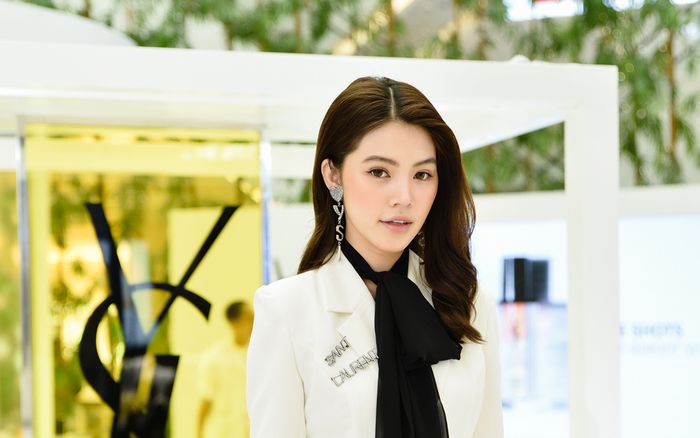 Jolie Nguyễn chia sẻ bí quyết chăm sóc da giữa mùa dịch viêm phổi Corona