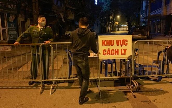 Luật sư: 'Những người từng tiếp xúc gần với cô gái nhiễm COVID-19 nên trình báo cơ quan chức năng'