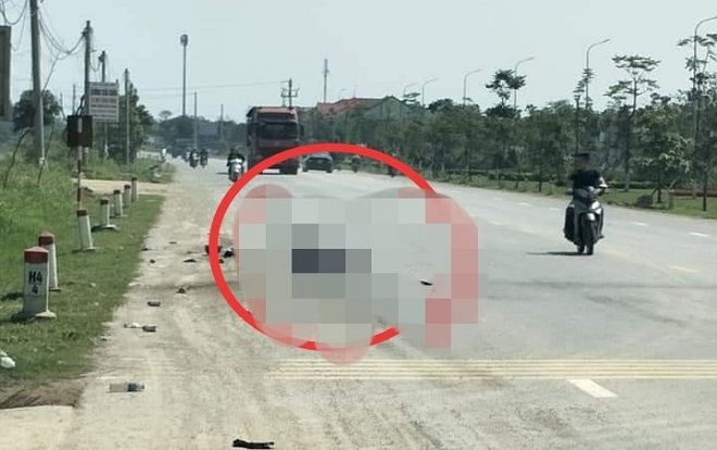 Trên đường về quê, 2 mẹ con bị xe tải cán tử vong