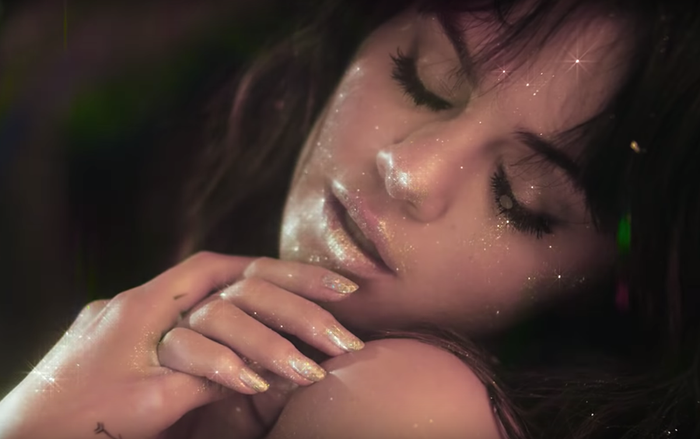 Bị chê bai giọng hát kém nội lực, ‘diva thở’ Selena Gomez lên tiếng đáp trả