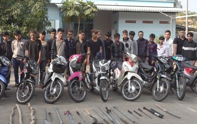 Bắt 33 thanh niên mang súng, roi điện chuẩn bị hỗn chiến giải quyết mâu thuẫn cá nhân