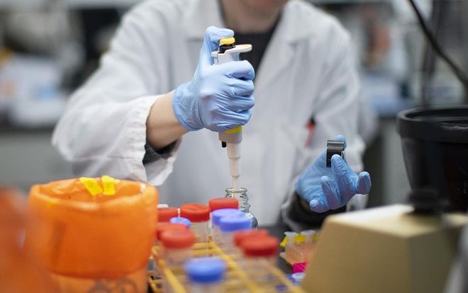 Ca thứ 32 nhiễm COVID-19 từng dự tiệc cùng bệnh nhân số 17, thuê chuyên cơ riêng về Việt Nam