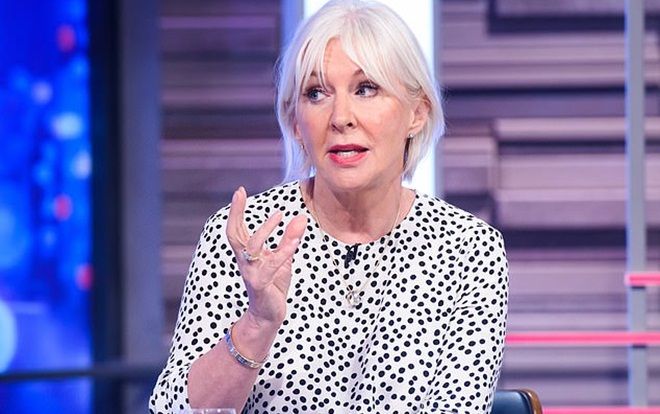 Thứ trưởng Y tế Anh dương tính virus corona