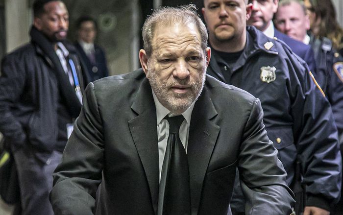 'Yêu râu xanh' Harvey Weinstein nhận cái kết đắng, bị kết án 23 năm tù!