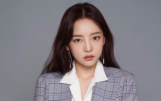 Luật sư đại diện của anh trai Goo Hara bày tỏ lập trường, yêu cầu mẹ ruột từ bỏ yêu cầu thừa kế tài sản