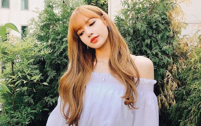 Chiều fan như Lisa, phát hành hẳn 1 Photobook để ăn mừng sinh nhật