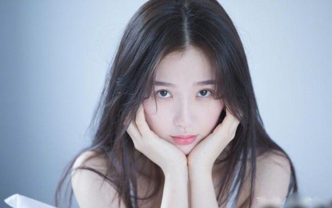 Cách nói chuyện của Ngu Thư Hân đứng vị trí đầu tiên trên hot search, bị dân mạng nói 'làm lố' hơn Dương Siêu Việt