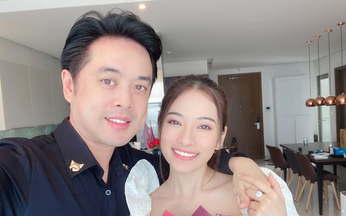 Sara Lưu được ông xã Dương Khắc Linh tổ chức tiệc sinh nhật tại nhà