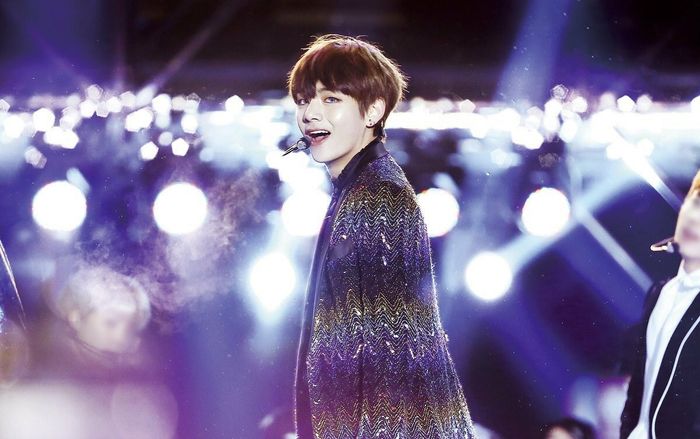 Vừa phát hành OST Iteawon Class, V đã 'vượt mặt' BTS lập nhiều thành tích trên các BXH