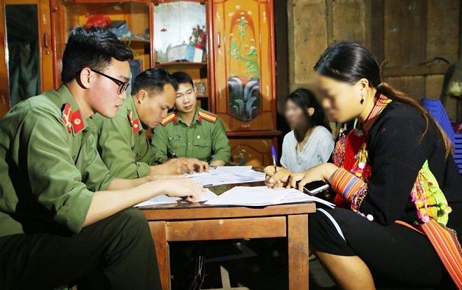 Tung hoang tin ‘Lai Châu có người nhiễm COVID-19’, thiếu nữ bị công an xử lý